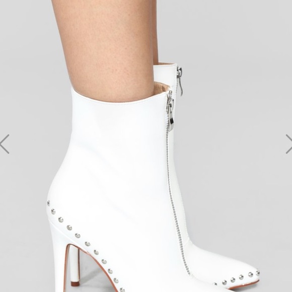 !SOLD! Thoraya Bootie - white - Picture 7 of 9